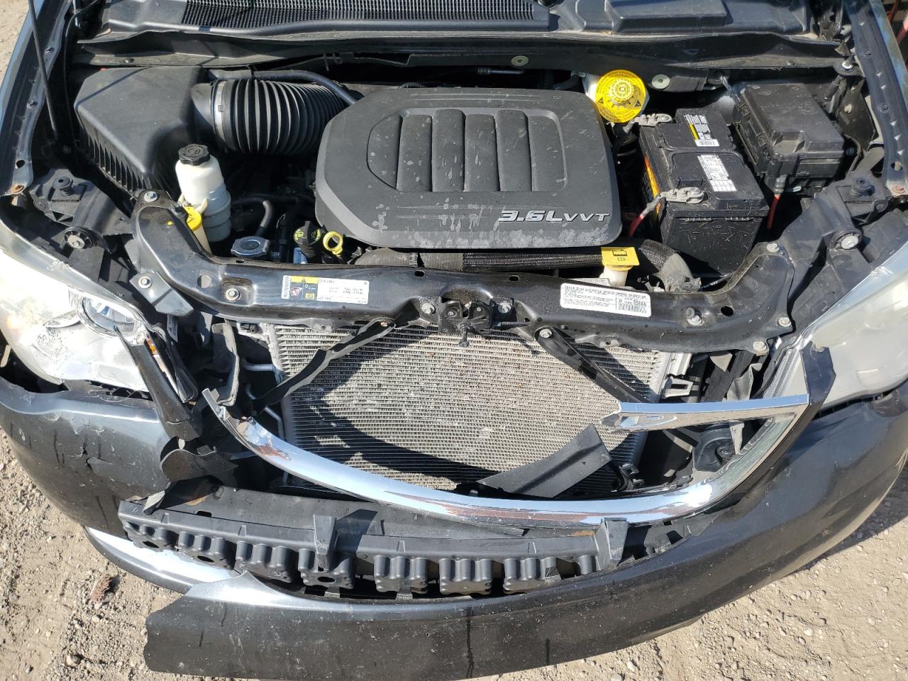 CHRYSLER TOWN & COUNTRY TOURING L