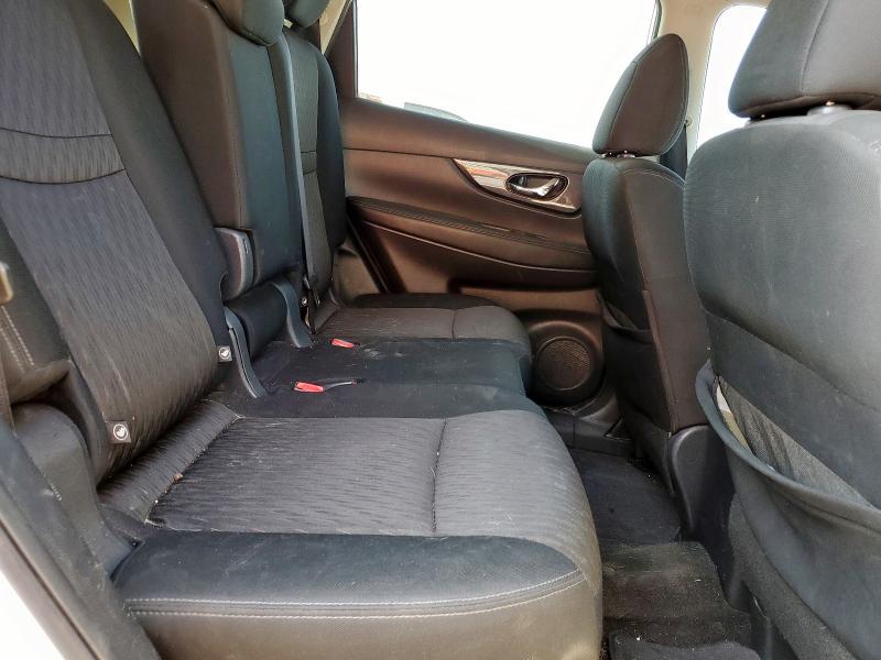 2017 NISSAN ROGUE S KNMAT2MT6HP607681