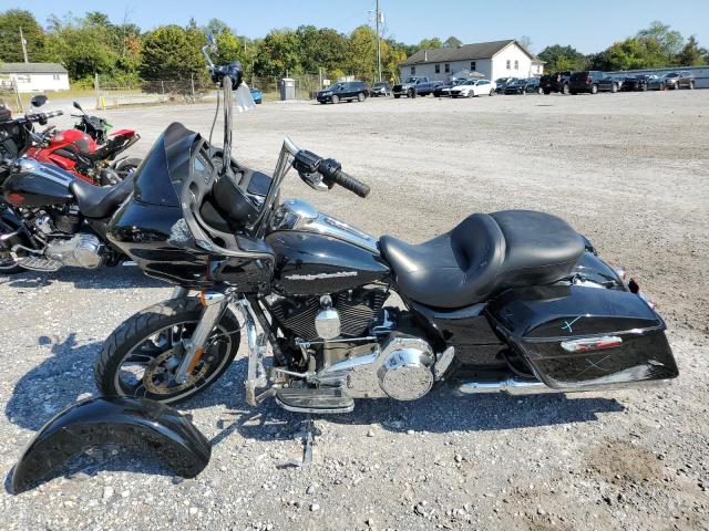 2015 HARLEY-DAVIDSON FLTRX ROAD 1HD1KHM16FB651824
