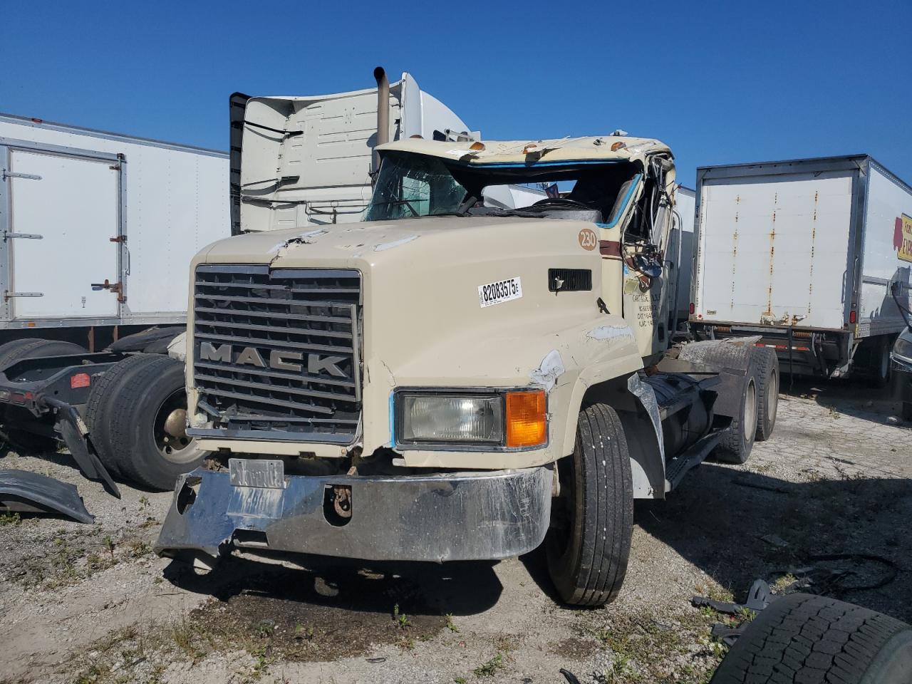 Lot #3269124692 1999 MACK 600 CH600