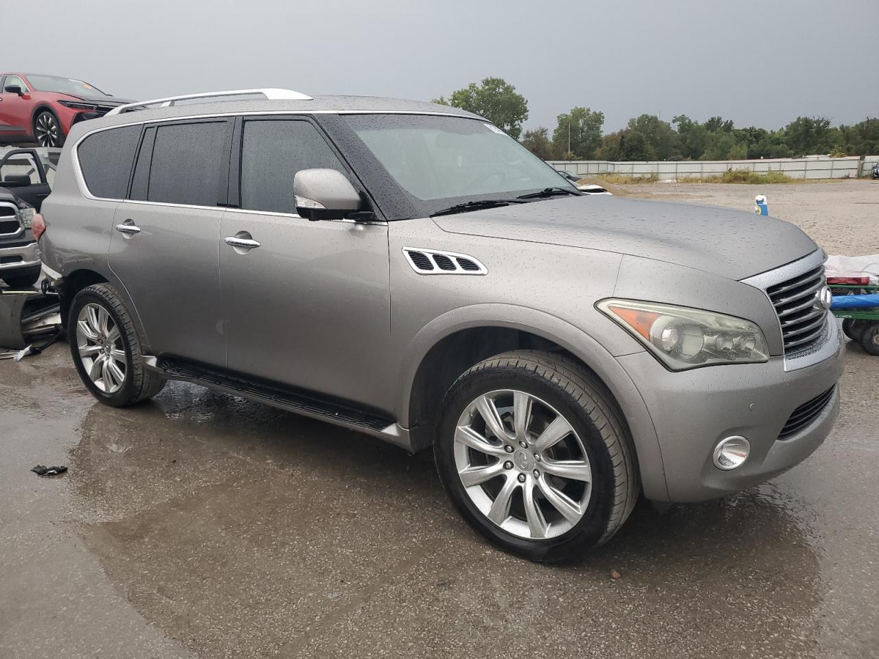INFINITI QX56