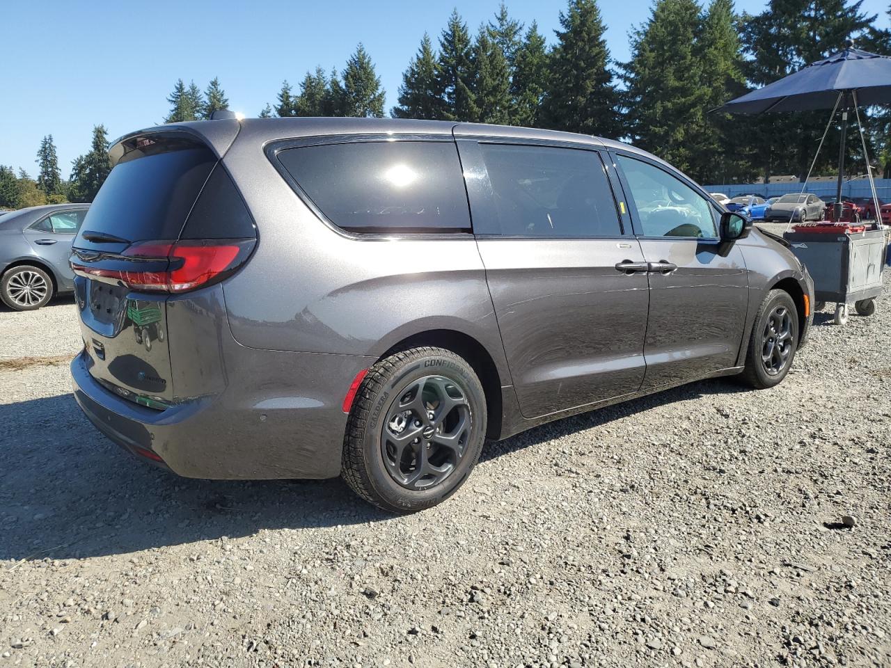 CHRYSLER PACIFICA HYBRID LIMITED