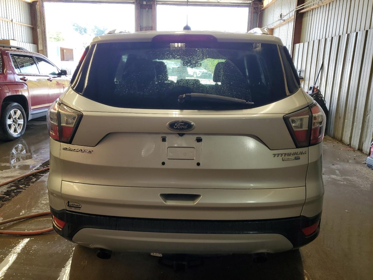 FORD ESCAPE TITANIUM