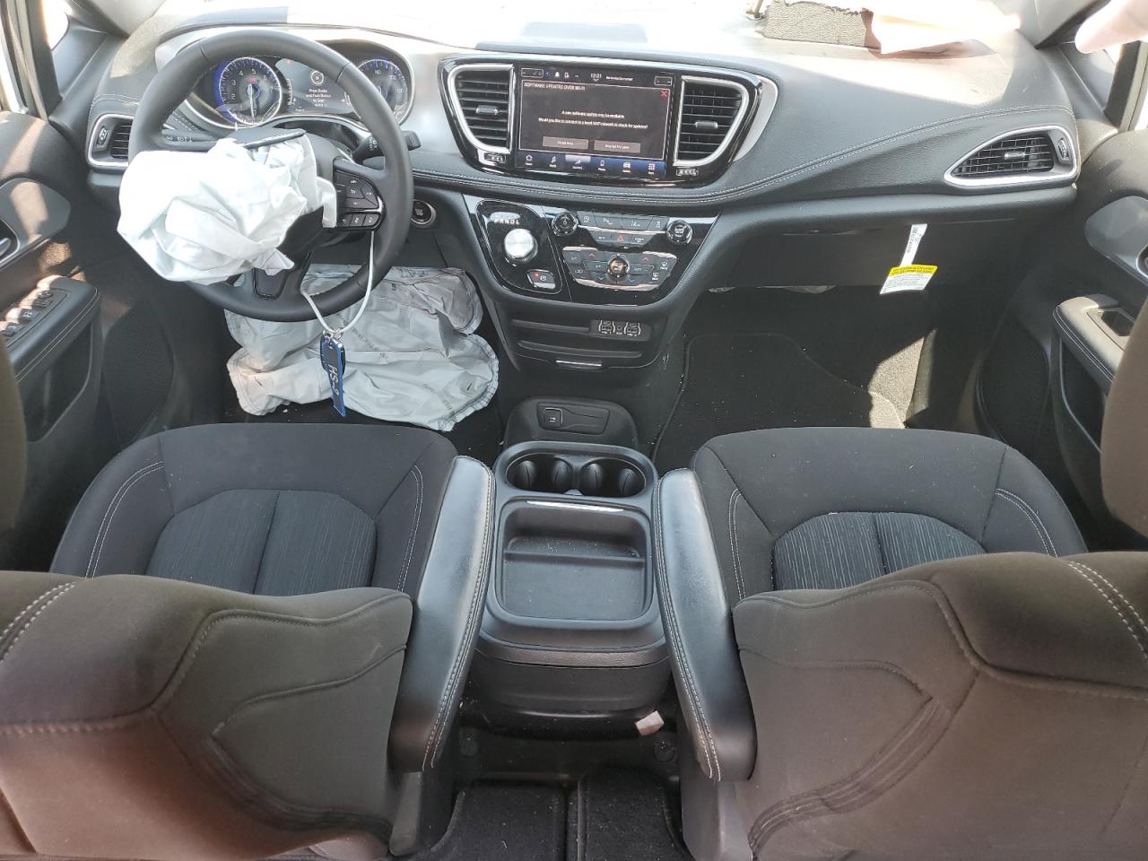 CHRYSLER PACIFICA TOURING