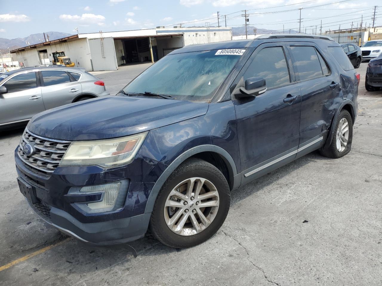  Salvage Ford Explorer