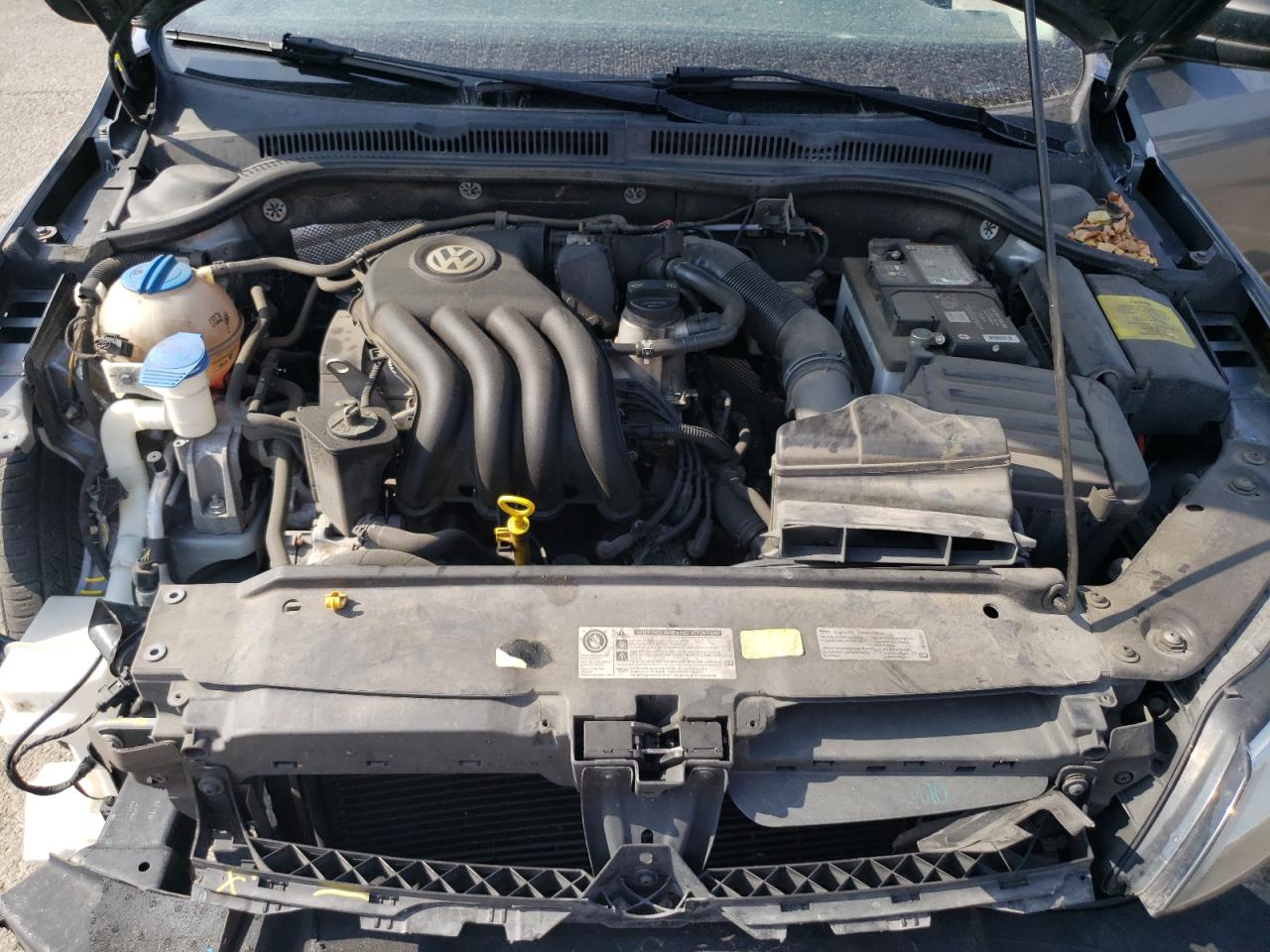 VOLKSWAGEN JETTA BASE