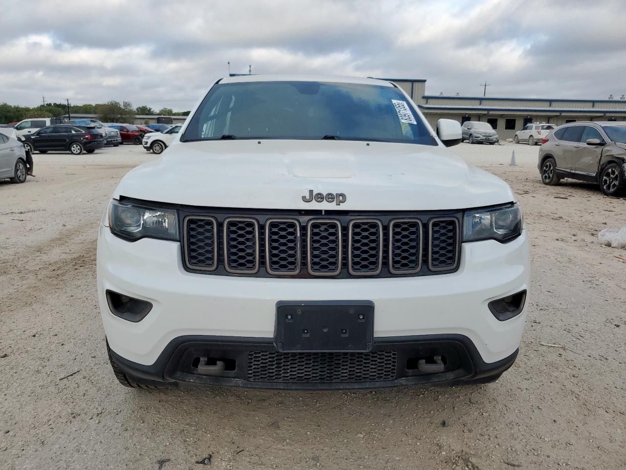 JEEP GRAND CHEROKEE LAREDO