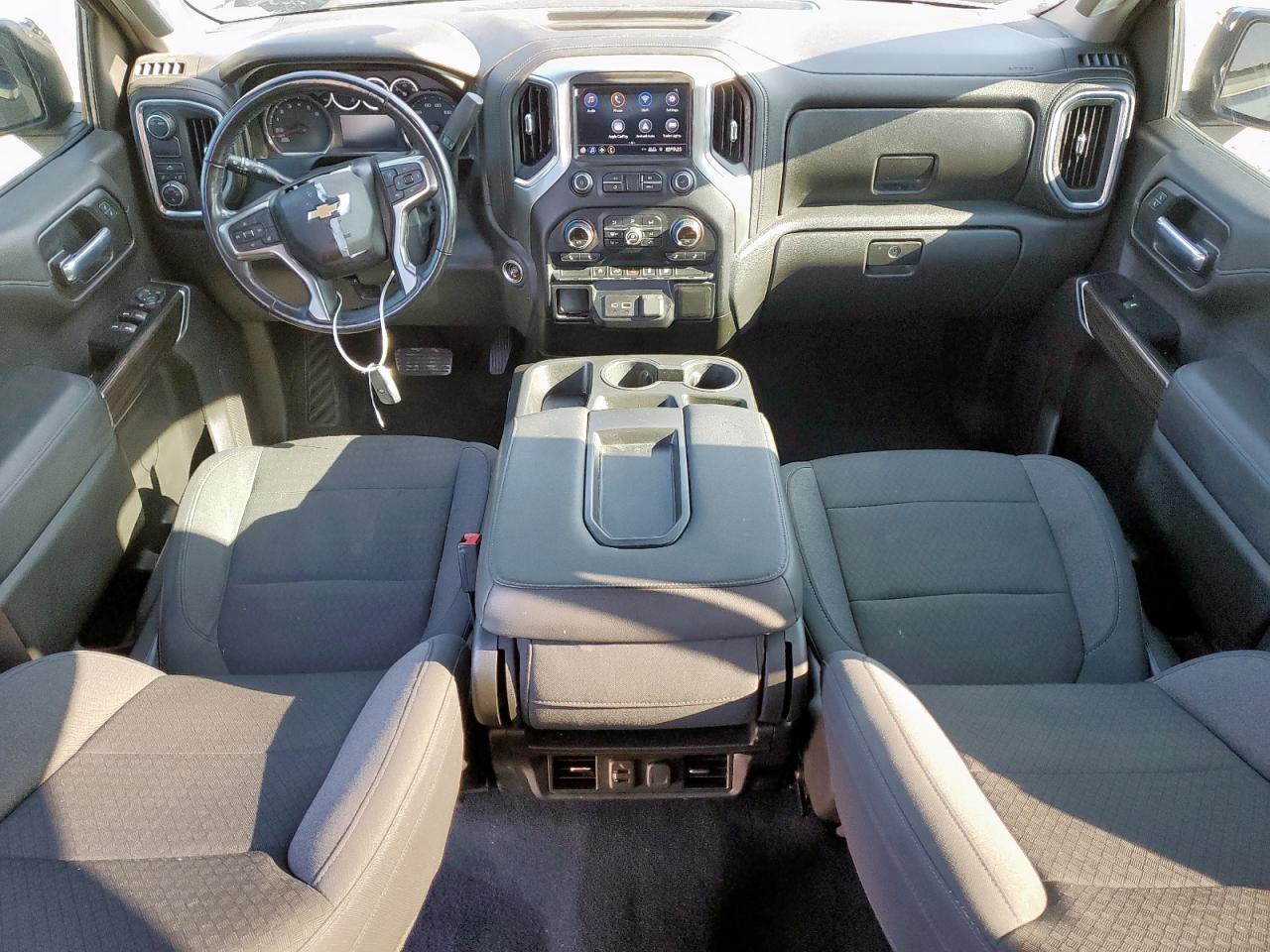 CHEVROLET SILVERADO C1500 LT