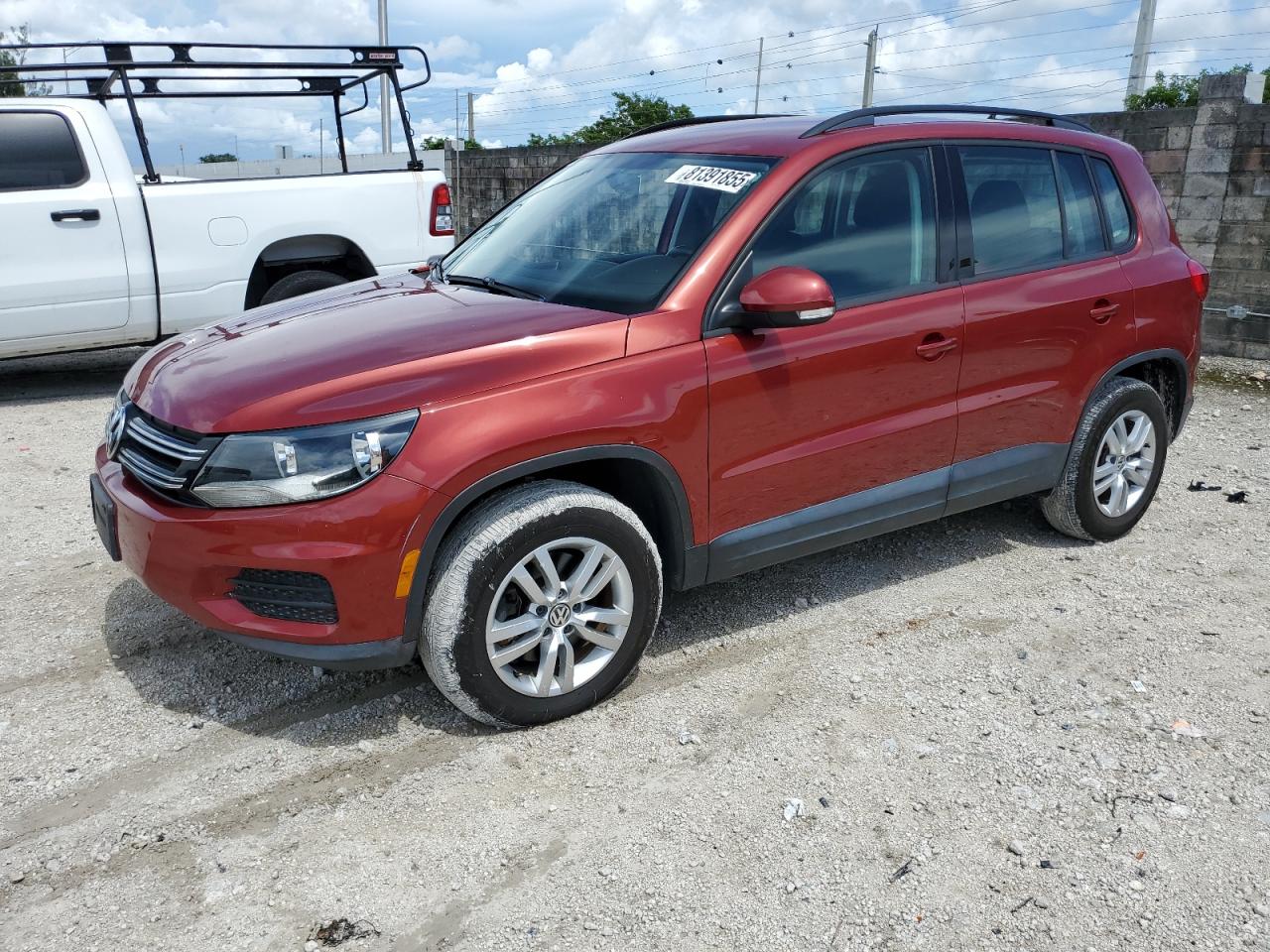 VOLKSWAGEN TIGUAN S