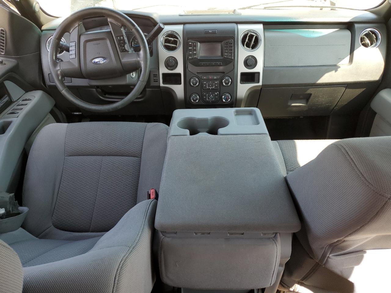 FORD F-150 SUPER CAB