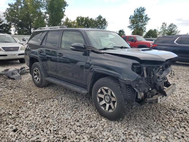 2018 TOYOTA 4RUNNER SR JTEBU5JR1J5530095