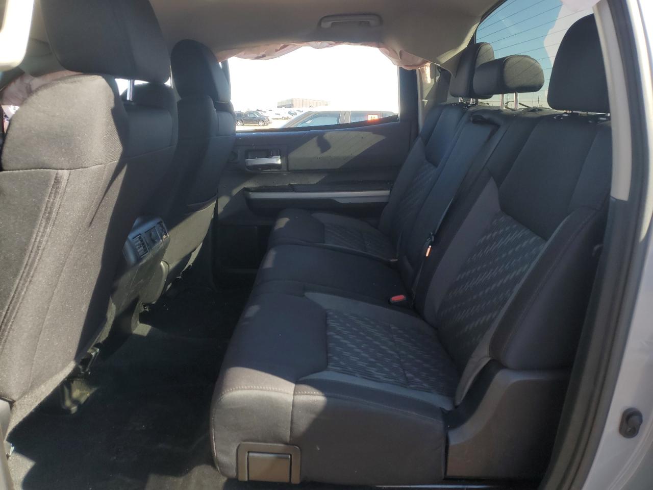 TOYOTA TUNDRA CREWMAX SR5