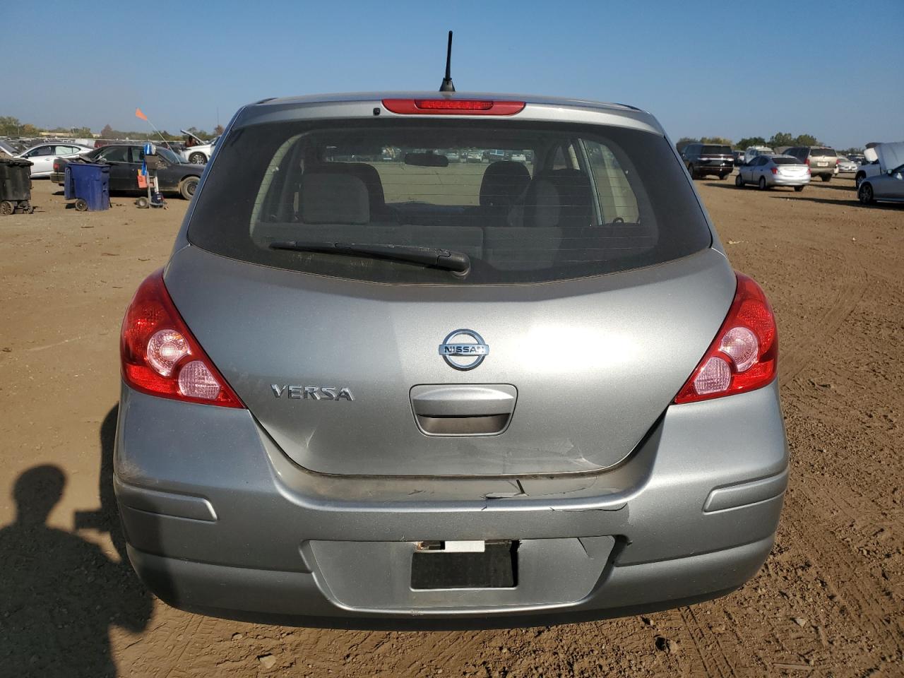 NISSAN VERSA S
