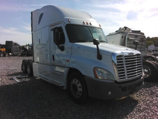 Global Auto Auctions: 2016 FREIGHTLINER CASCADIA 1