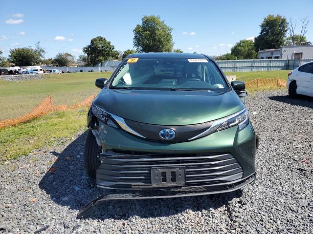 2022 TOYOTA SIENNA LE 5TDKSKFC5NS041289
