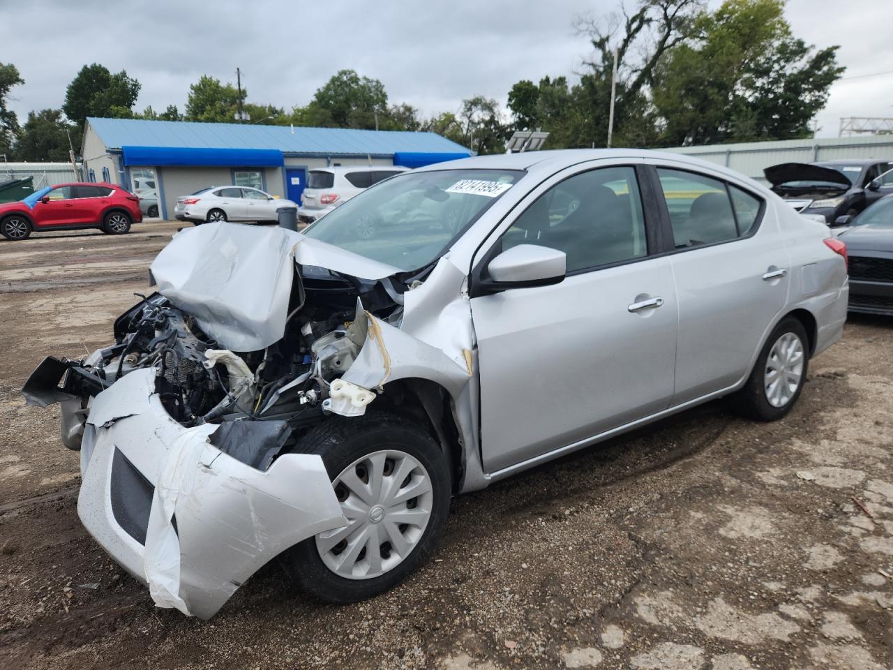 Lot #3286693285 2017 NISSAN VERSA S