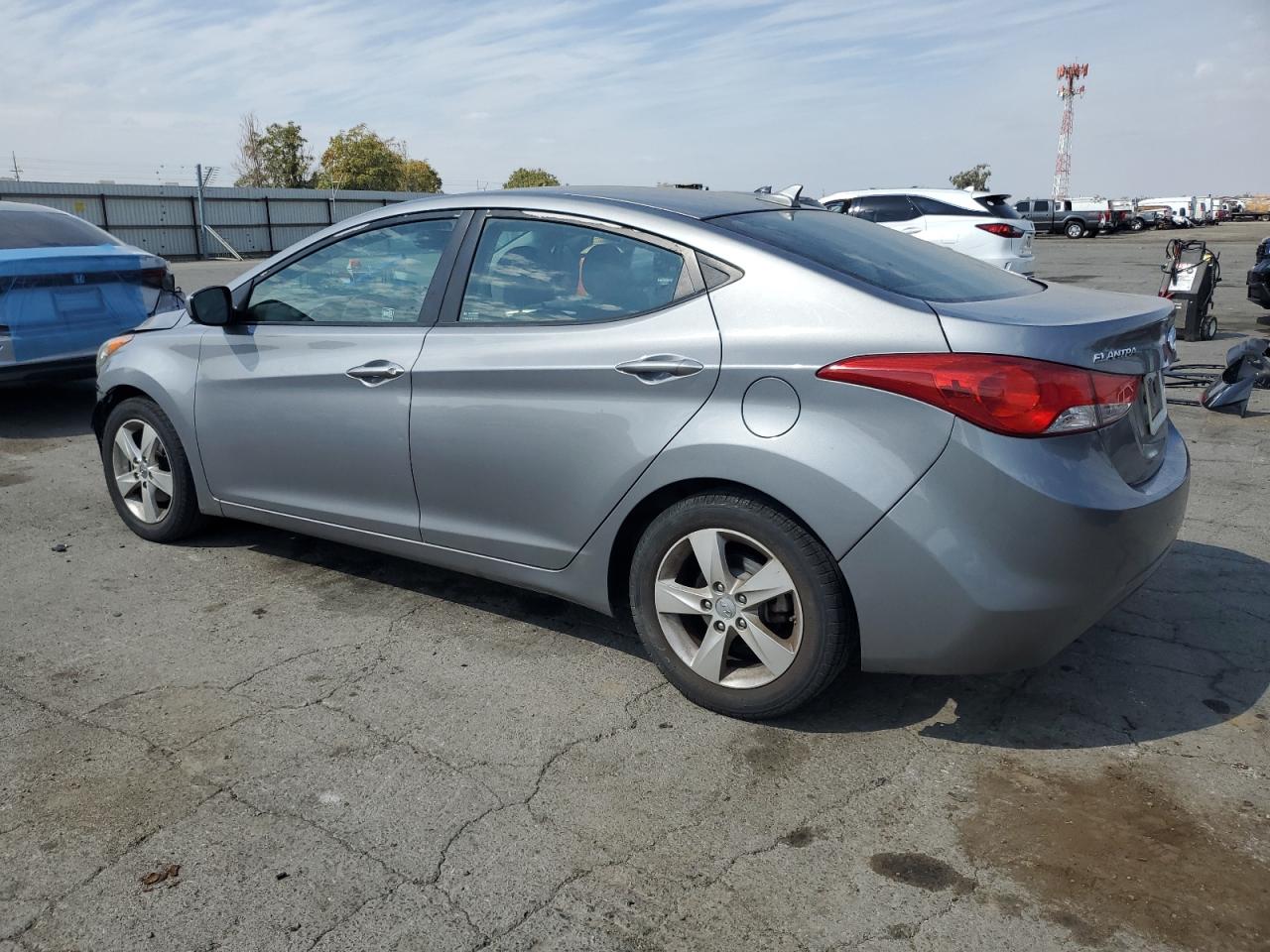 HYUNDAI ELANTRA GLS