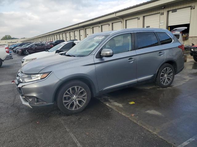 MITSUBISHI OUTLANDER SE
