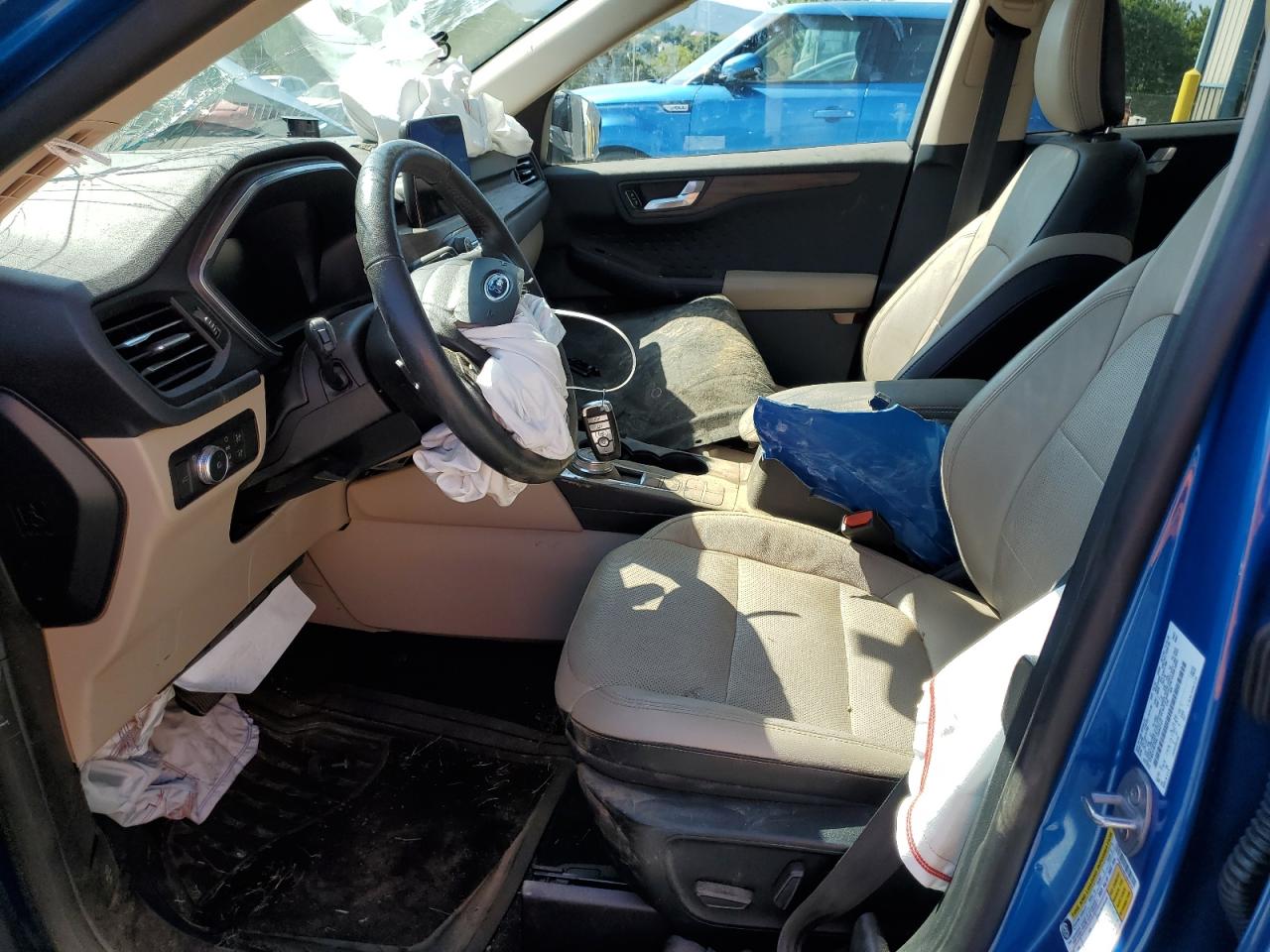 FORD ESCAPE TITANIUM