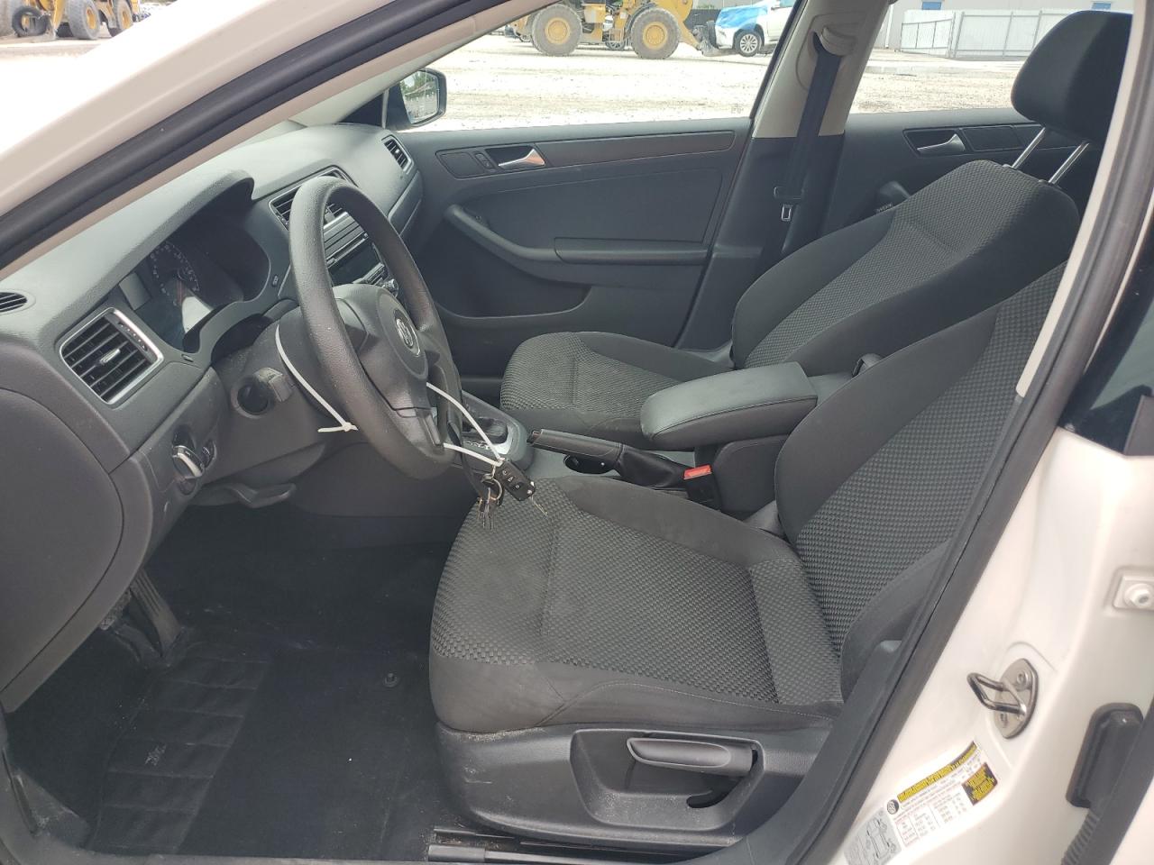 VOLKSWAGEN JETTA BASE