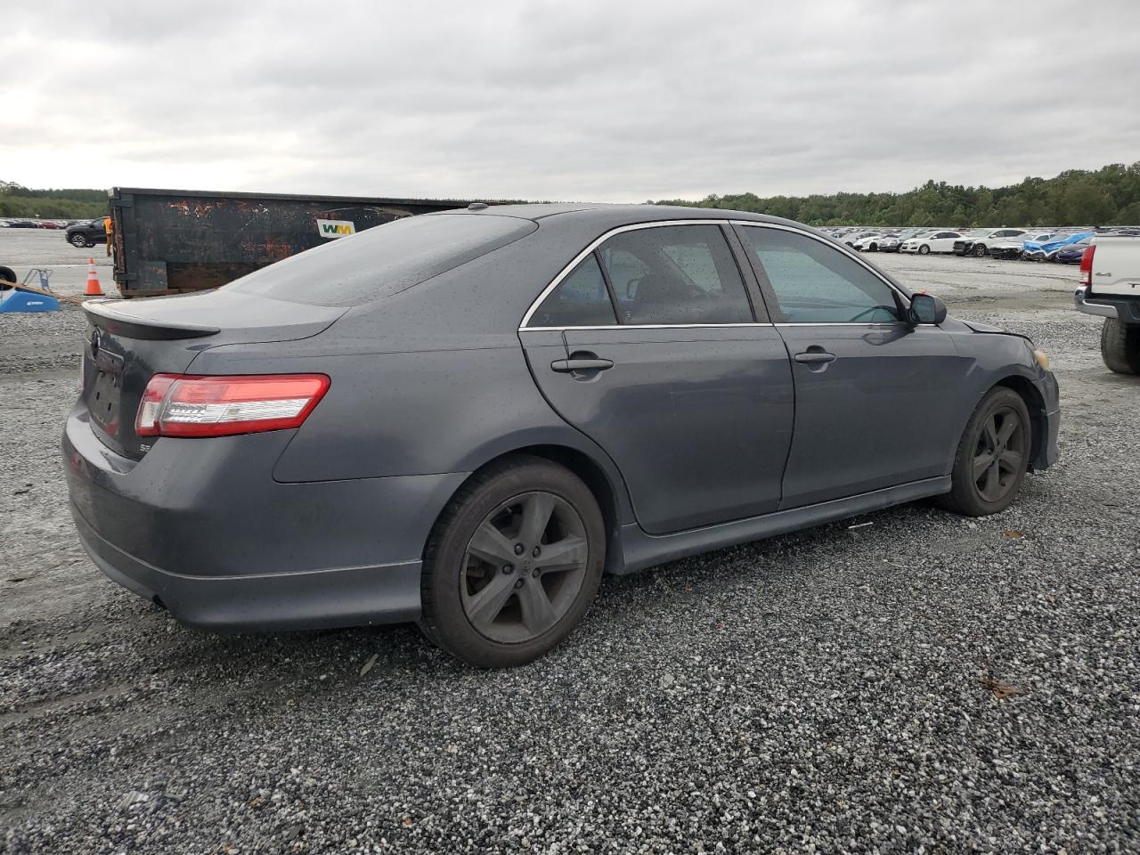 TOYOTA CAMRY BASE