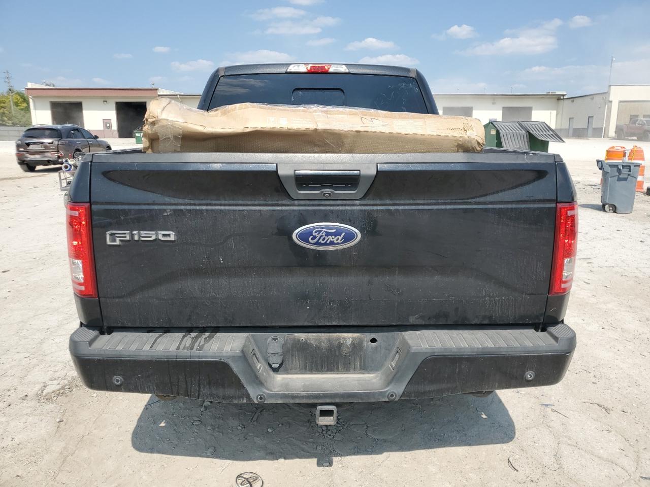 FORD F-150 SUPERCREW