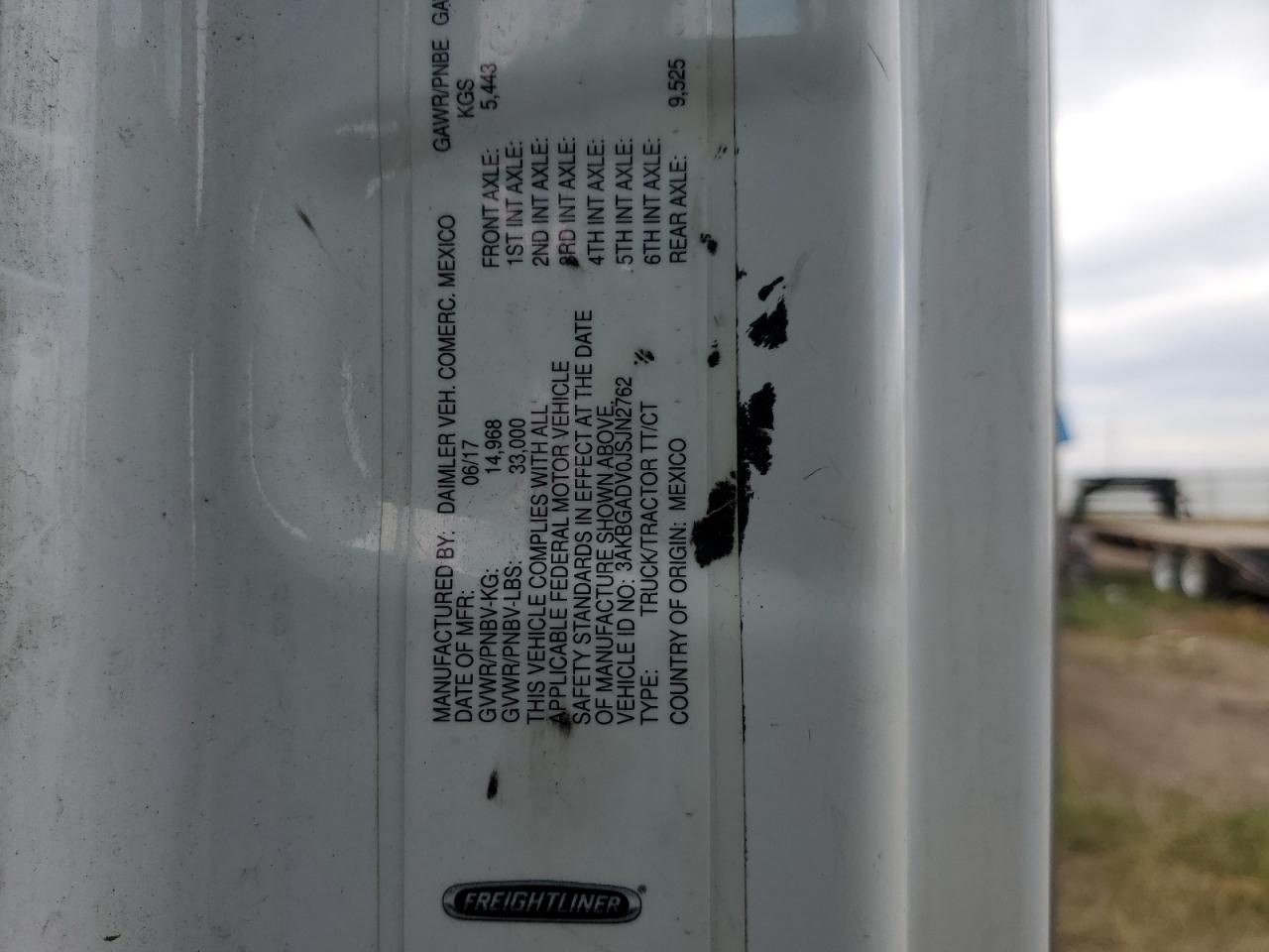 Lot #3246951220 2018 FREIGHTLINER CASCADIA 1