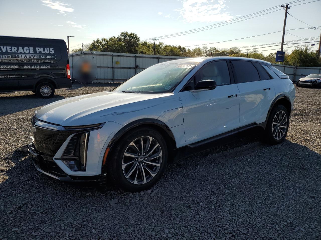  Salvage Cadillac Lyriq Spor