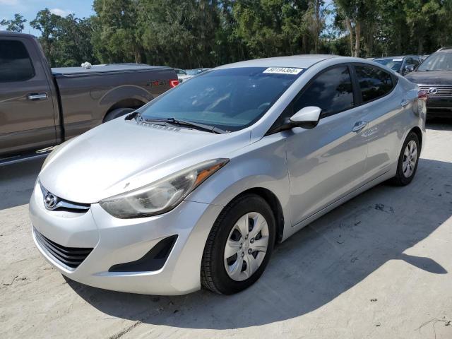HYUNDAI ELANTRA SE