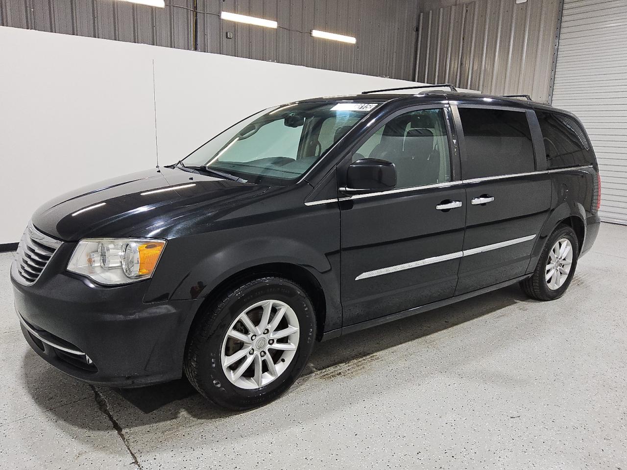 CHRYSLER TOWN & COUNTRY TOURING