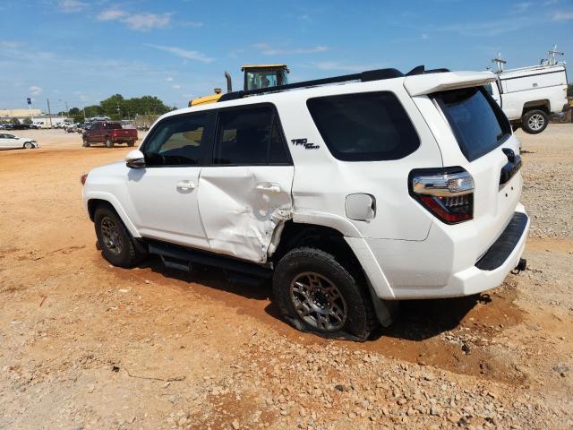 2020 TOYOTA 4RUNNER SR JTEBU5JR7L5816858
