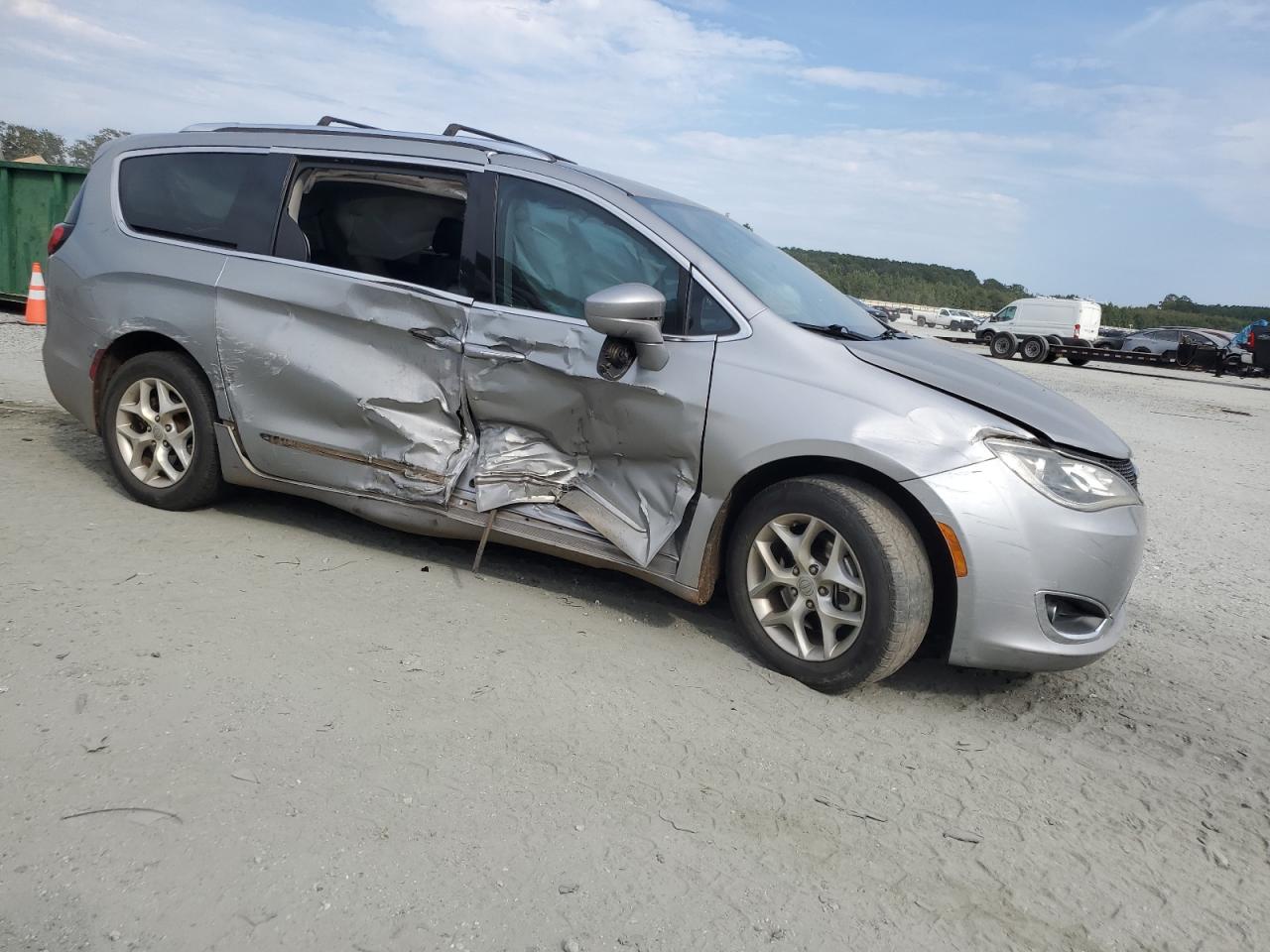 CHRYSLER PACIFICA TOURING L PLUS