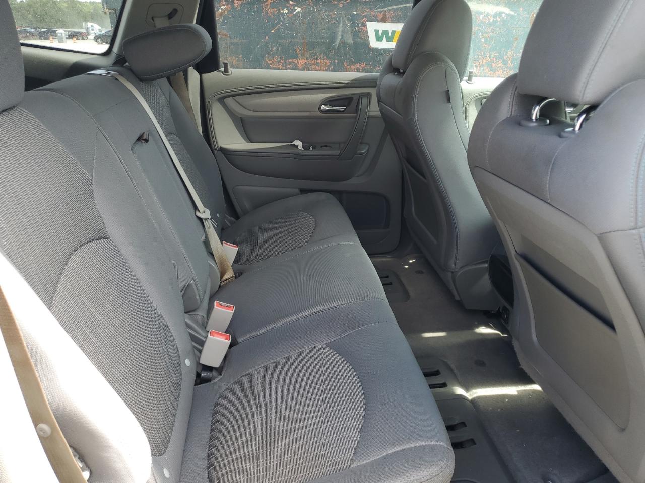 CHEVROLET TRAVERSE LS