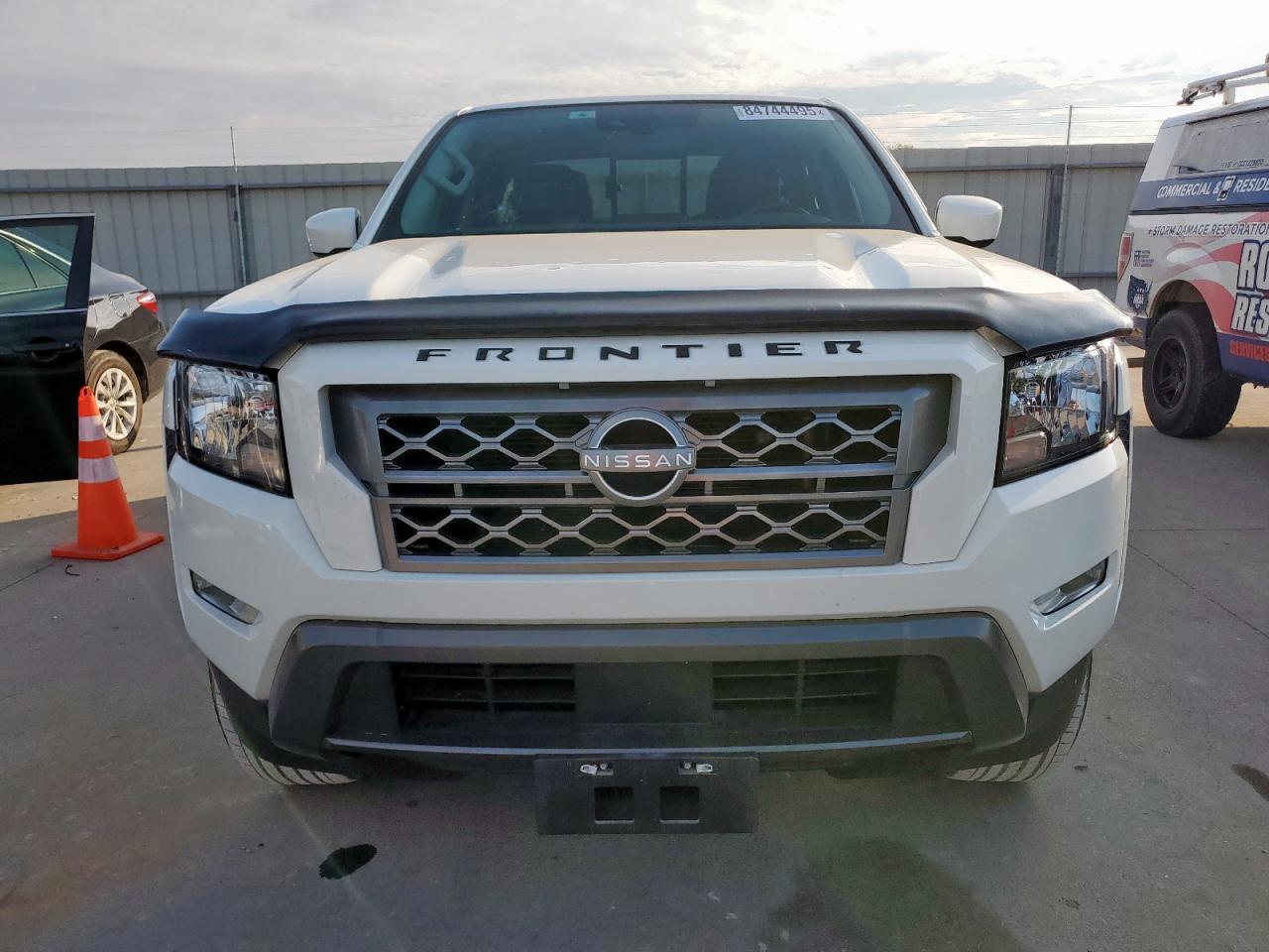 NISSAN FRONTIER S