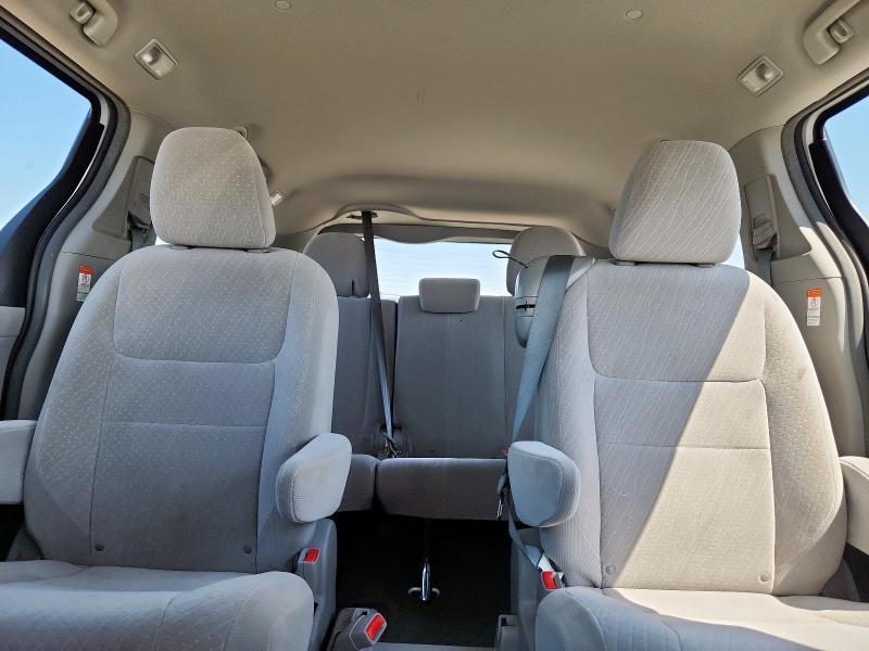2017 TOYOTA SIENNA LE 5TDKZ3DC3HS850430