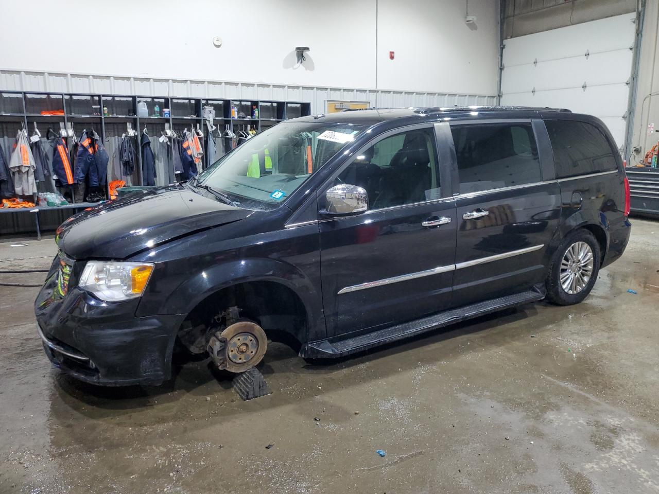 CHRYSLER TOWN & COUNTRY LIMITED