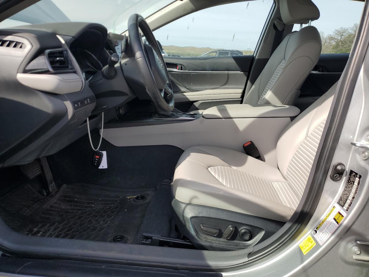 TOYOTA CAMRY SE NIGHT SHADE