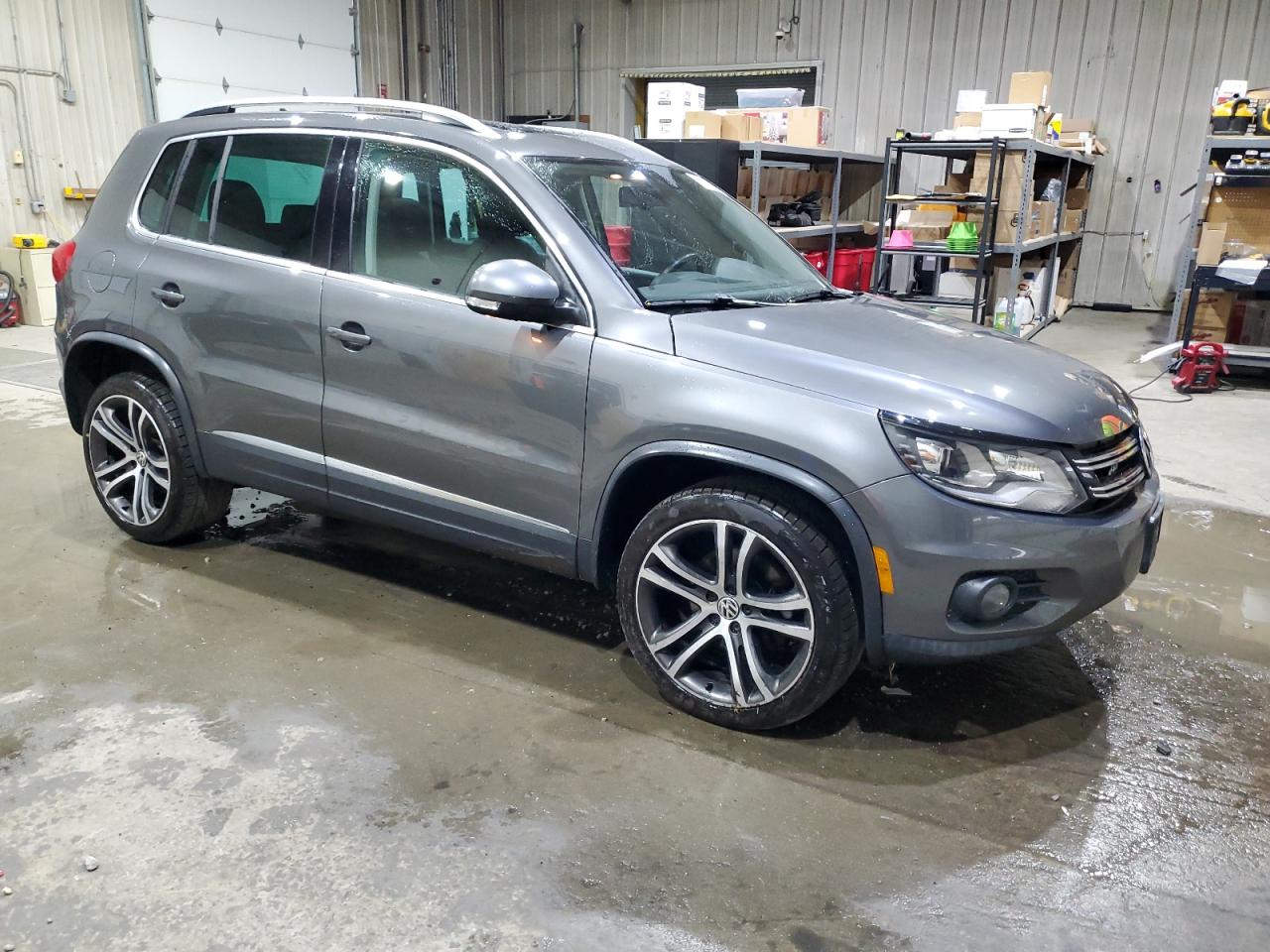 VOLKSWAGEN TIGUAN S