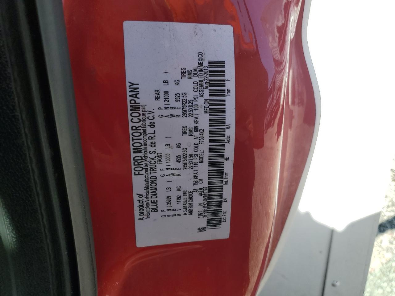 FORD F-750 SUPER DUTY