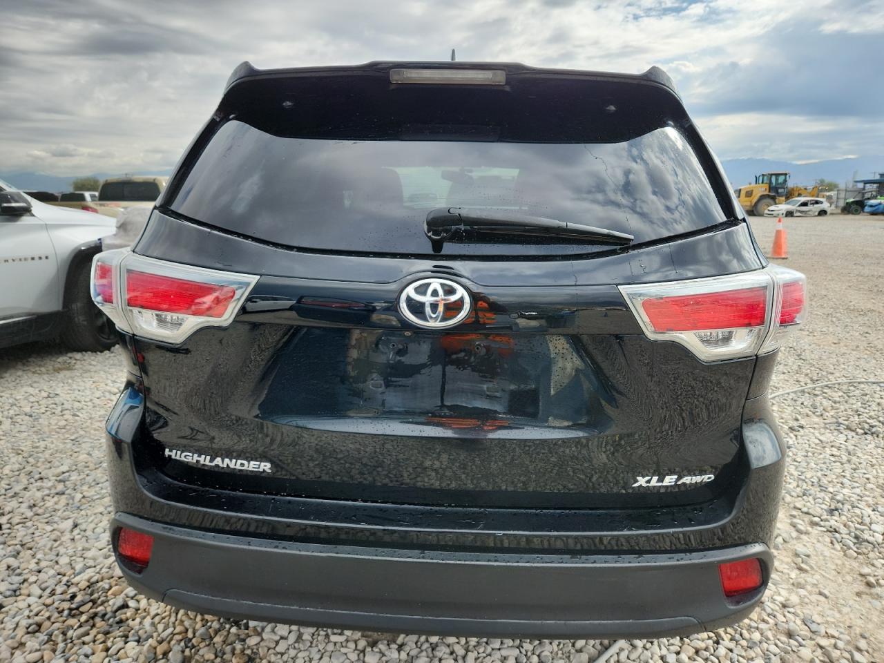 TOYOTA HIGHLANDER XLE