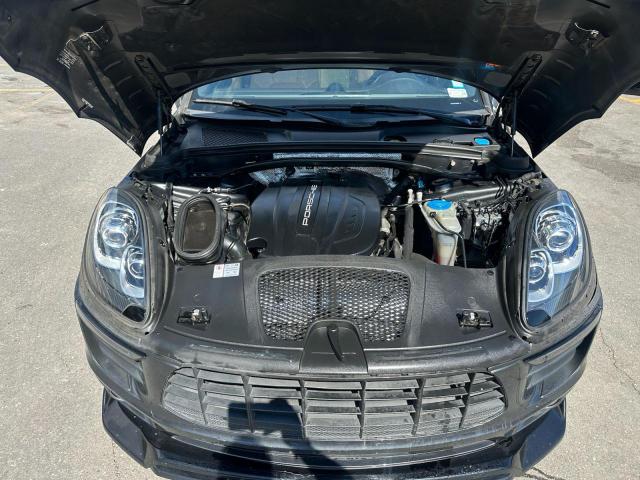 2018 PORSCHE MACAN WP1AA2A58JLB04564