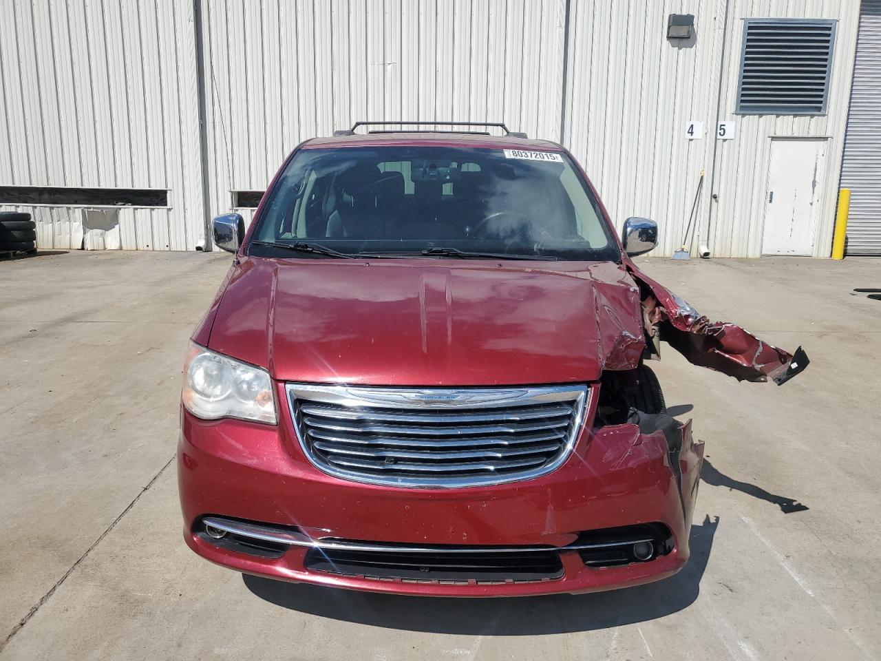 CHRYSLER TOWN & COUNTRY TOURING L