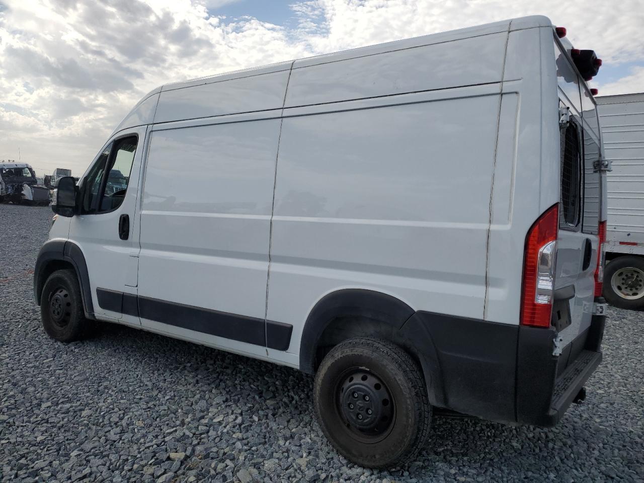 RAM PROMASTER 1500 HIGH
