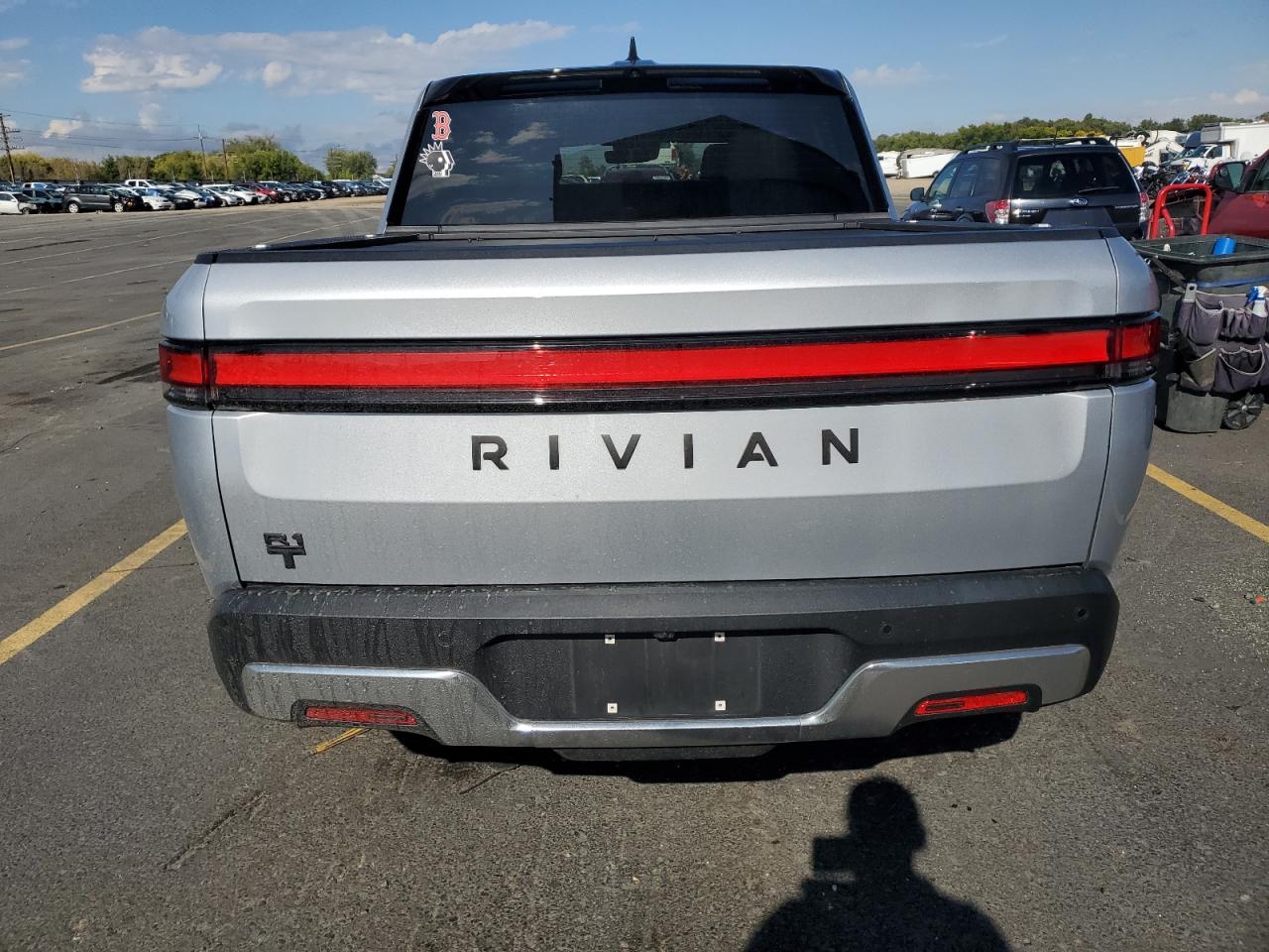 RIVIAN R1T LAUNCH EDITION