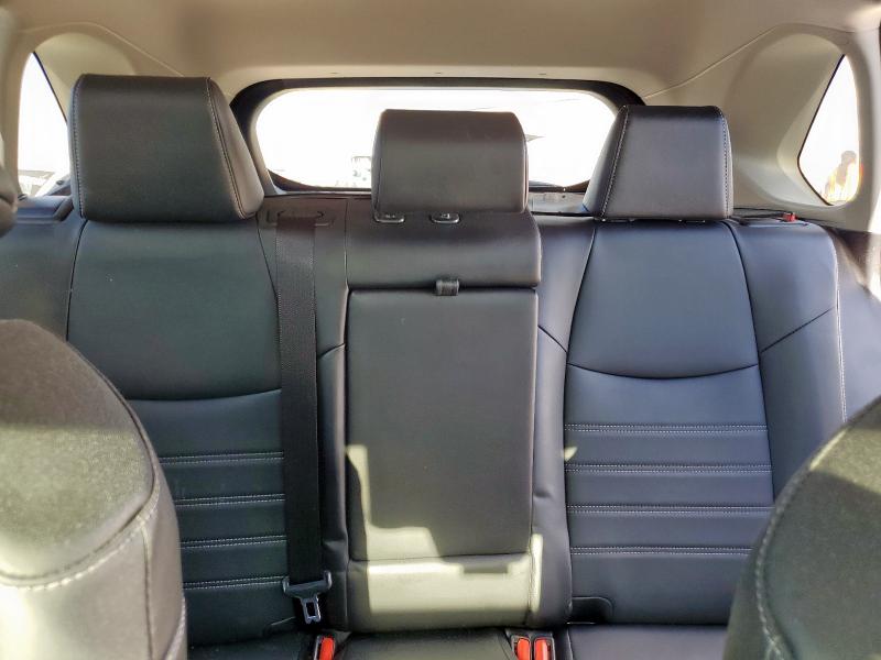 2024 TOYOTA RAV4 XLE P - JTMB6RFV6RD557077