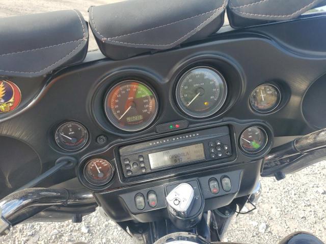 2011 HARLEY-DAVIDSON FLHTCU 1HD1FC413BB612299