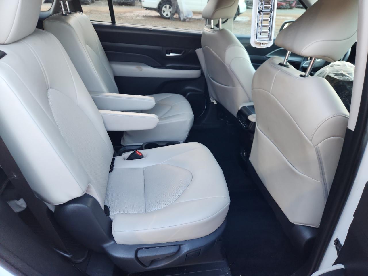 TOYOTA HIGHLANDER XLE