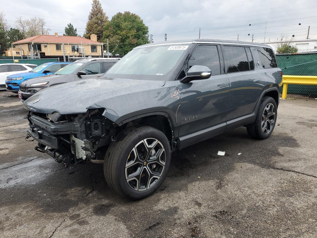 RIVIAN R1S ADVENTURE