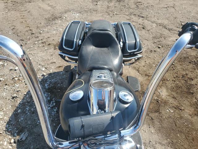 2017 HARLEY-DAVIDSON FLHR ROAD KING 1HD1FBC18HB672518
