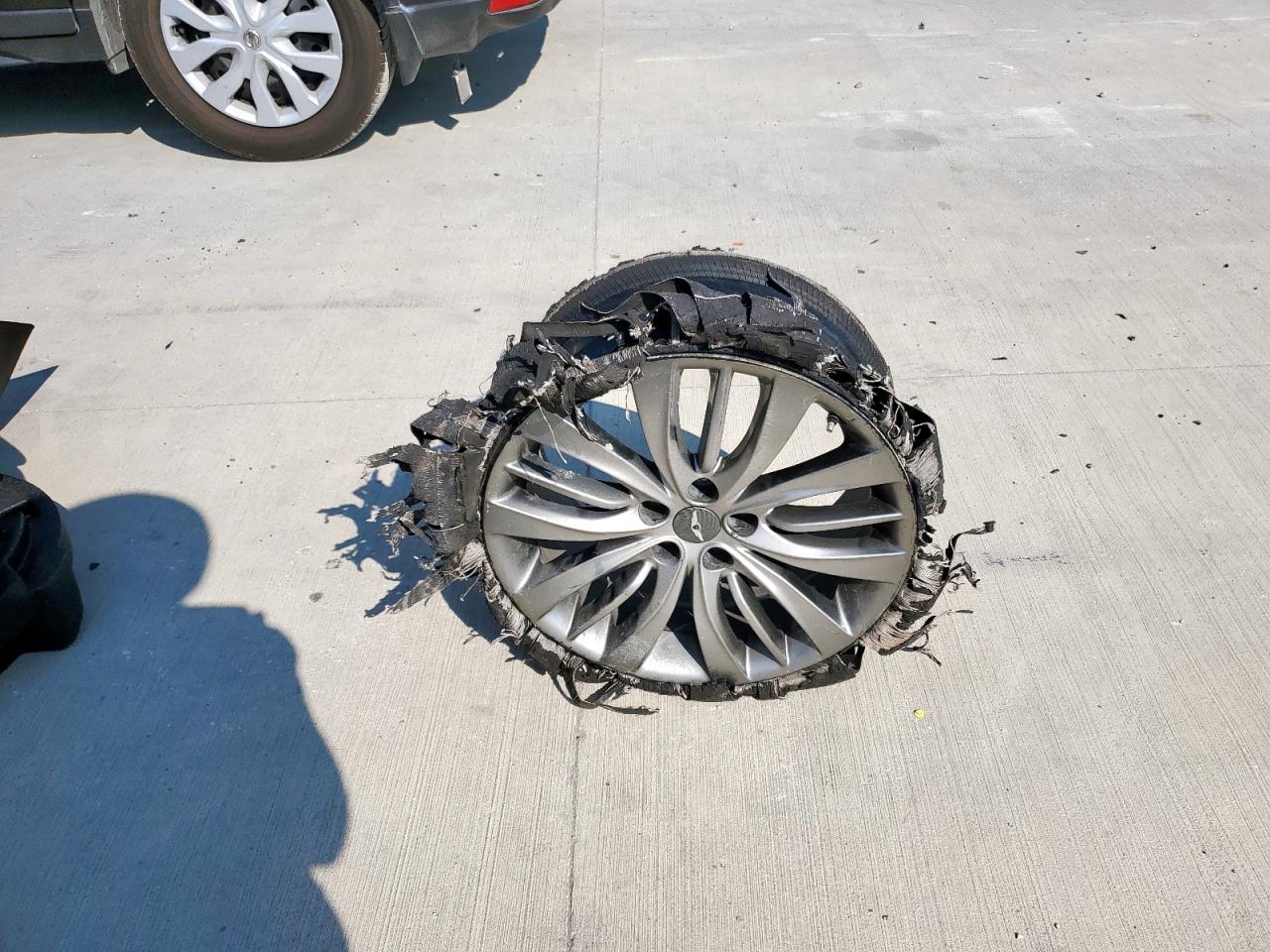 HYUNDAI GENESIS 5.0L